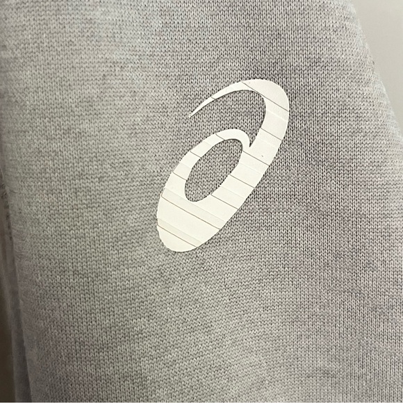 ASICS Light Grey Set - Picture 4 of 10